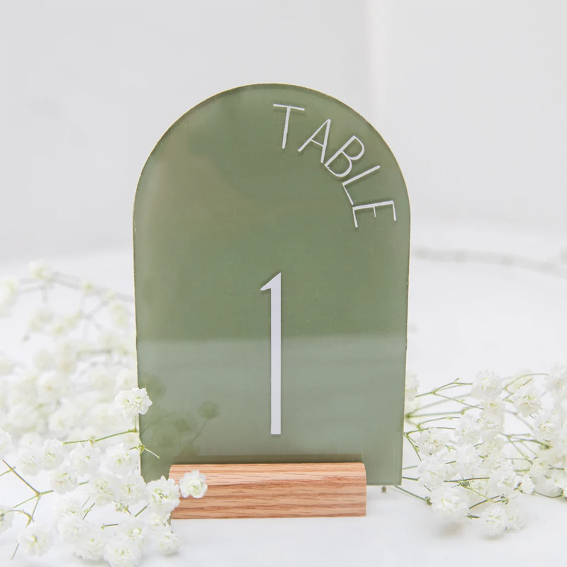 Spersonalizowane malowane akry – Table Number Gold recenzja i cena
